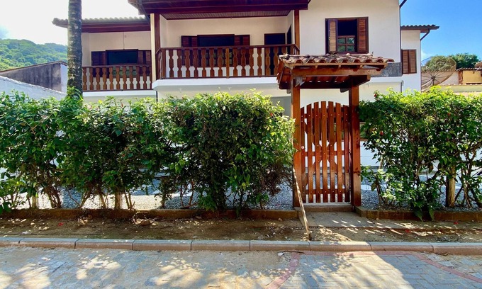 Ilha Grande House | TuriHouse House in Ilha Grande/Abraão