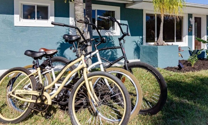 Golden Beach Estates House | Turtle Nest 3br with hot tub, great park, beach!