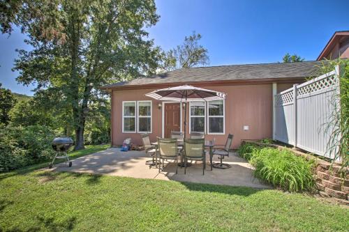 Ironton House | Turtle Rock - Ironton Cabin with Furnished Patio!