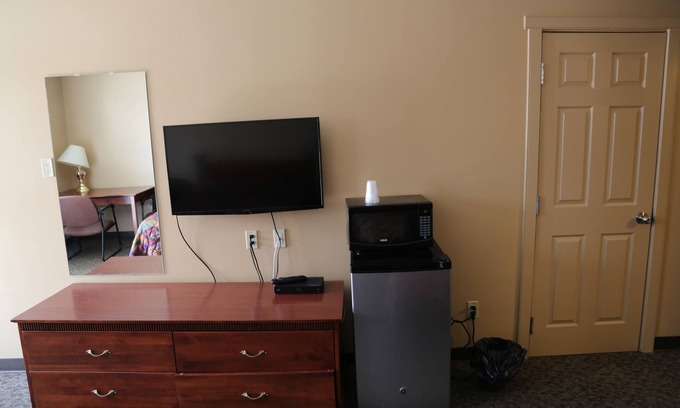 Prince Albert Hotel | Twilite Motel & RV Park