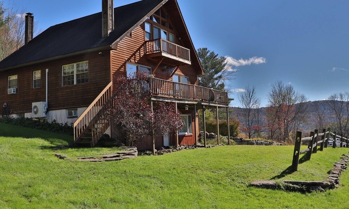 Otego House | Twin Ponds - Cabin, private ponds and spectacular panoramic view, private area