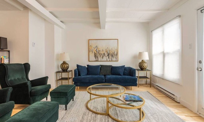 Hochelaga-Maisonneuve Apartment | Two 3BR apartments All yours! Downtown MTL