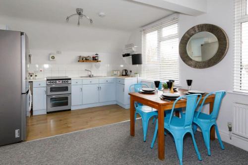 West Wittering Apartment | Two-bed beachside apartment West Wittering