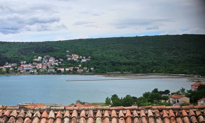 Cizici Apartment | Two bedroom apartment with terrace and sea view Čižići, Krk (A-15415-b)