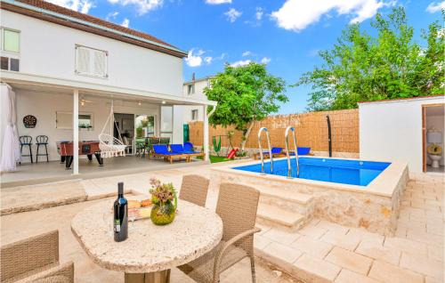 Metkovic Apartment | Two-Bedroom Apartment In Metkovic
