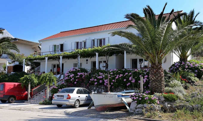 Drace Apartment | Two bedroom apartment near beach Drače, Pelješac (A-10130-b)