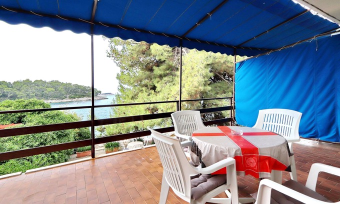 Prizba Apartment | Two bedroom apartment near beach Prižba, Korčula (A-4484-a)