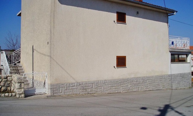 Tribulje Apartment | Two bedroom apartment with terrace and sea view Tribulje, Krk (A-15223-a)