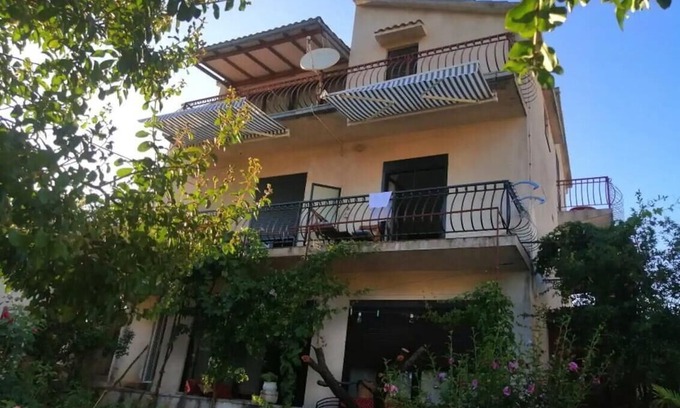Marina Apartment | Two bedroom apartment with balcony Marina, Trogir (A-18868-a)