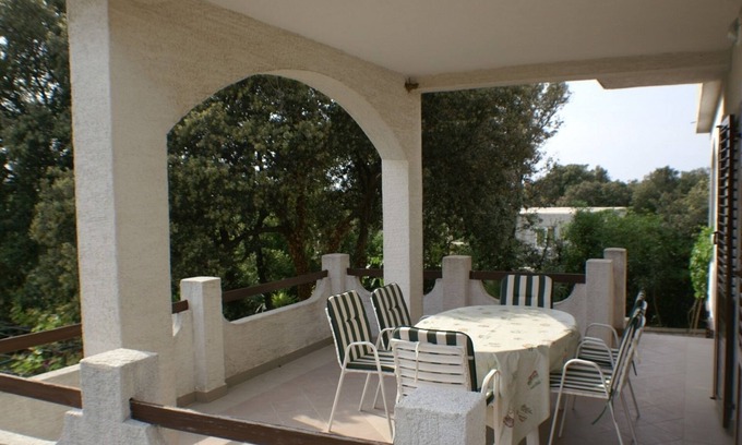 Mandre Apartment | Two bedroom apartment with terrace Mandre, Pag (A-4075-a)