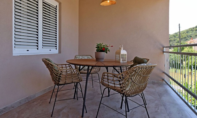 Kampor Apartment | Two bedroom apartment with terrace Kampor, Rab (A-17396-a)
