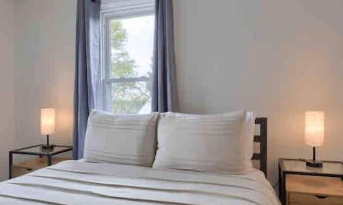 Middletown Apartment | Two Bedroom Apt. with laundry