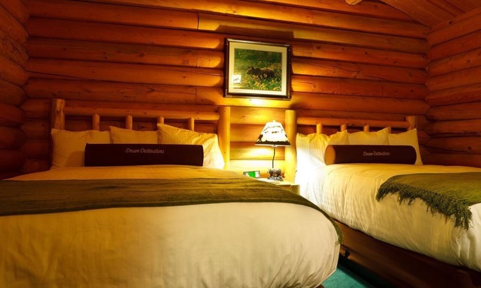 Moran Hotel | Two Enchanting Mountain Cabin with Lodge Feel | Close to Yellowstone