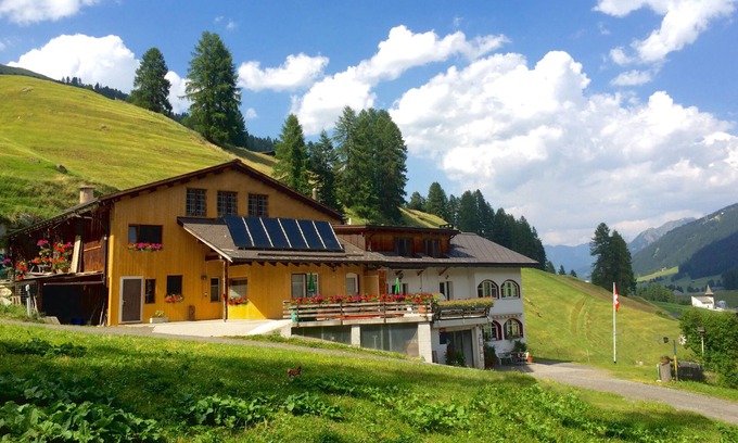 Davos Apartment | Two-storey and family-friendly apartment in the ski, sport & hiking area Davos