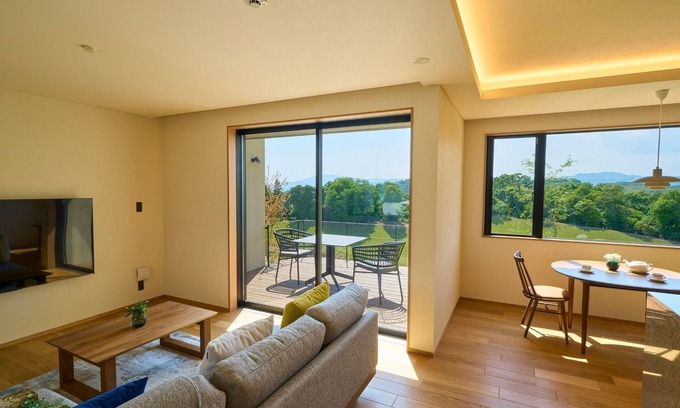 Takehara House | Twostory twin villa with half board Golf course /Takehara Hiroshima