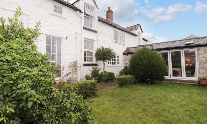St George Cottage | TY CROES, pet friendly, with open fire in Bodelwyddan