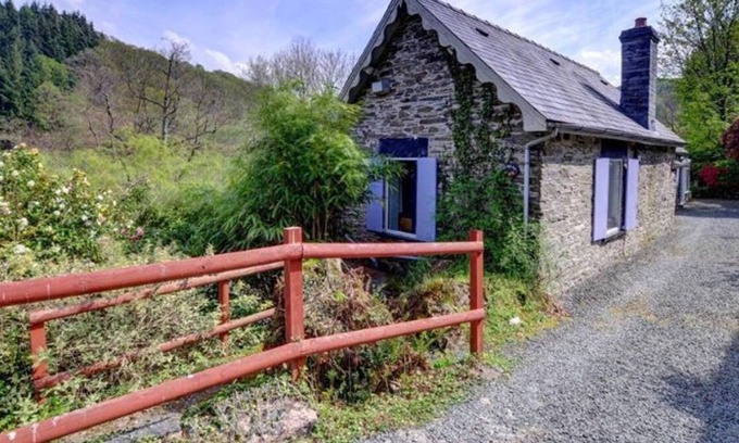 Machynlleth House | Ty Dulas in Machynlleth