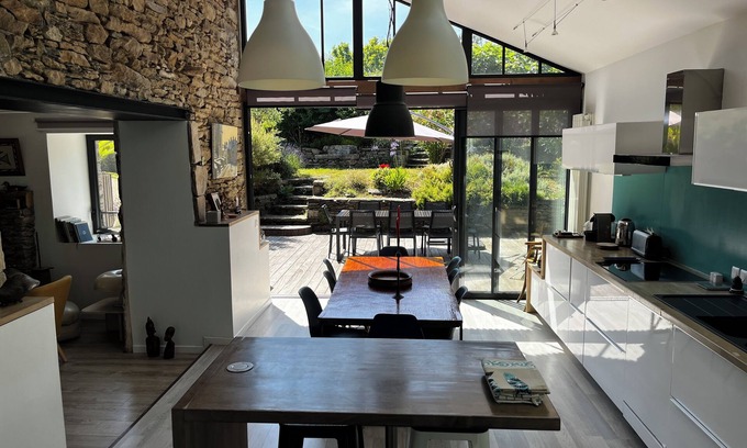 Kerherou House | TYCHA-home with character, walking distance to beaches, high-speed WIFI
