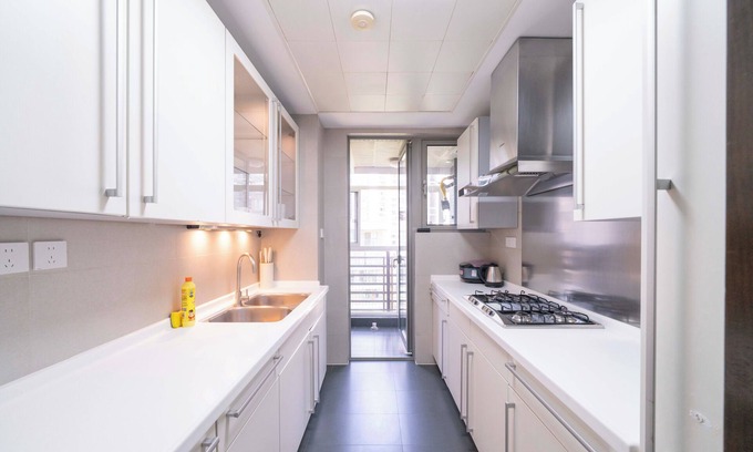 Xujiahui Bed & Breakfast | Tyms Premium 3BR 2BA Apt Walk to Metro