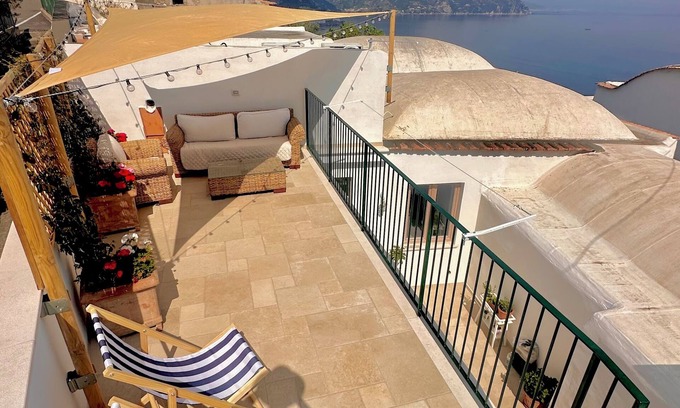 Conca dei Marini Apartment | Typical newly renovated coastal house with beach service included