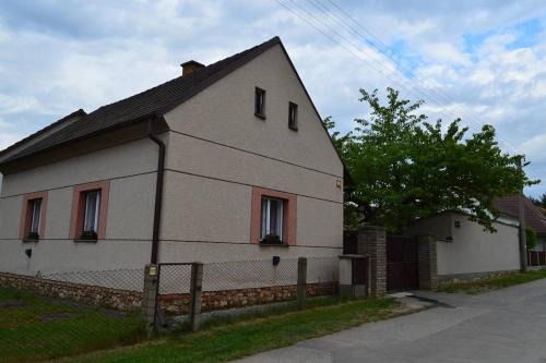 Zadni Treban House | U Lokálky