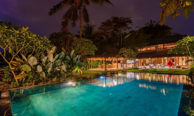 Gianyar Villa | UBUD JUNGLE RICE FIELD VILLA BY FAMOUS DESIGNER