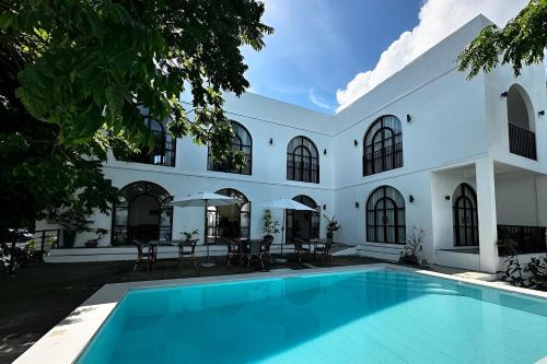 Dasol Villa | Uli Cliffhouse