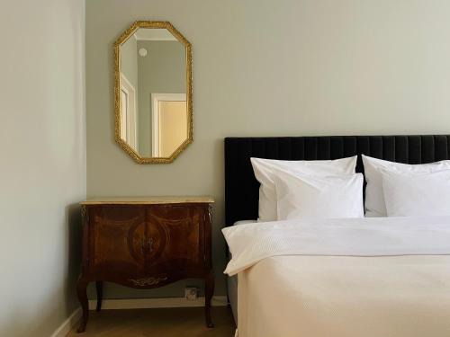 Ullanlinna Apartment | Ulrika's Suite
