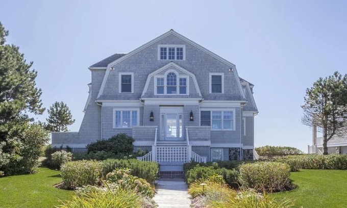 Biddeford Pool House | Ultimate Beachfront Retreat