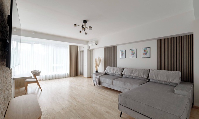 Chisinau Apartment | Ultra Central 3 BR Apartment with a view of the Cathedral Park & Triumphal Arch