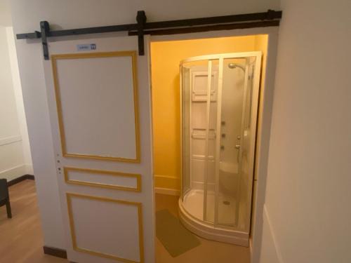Chef-Boutonne Apartment | Un petit appartement pour 2 à 3 personnes