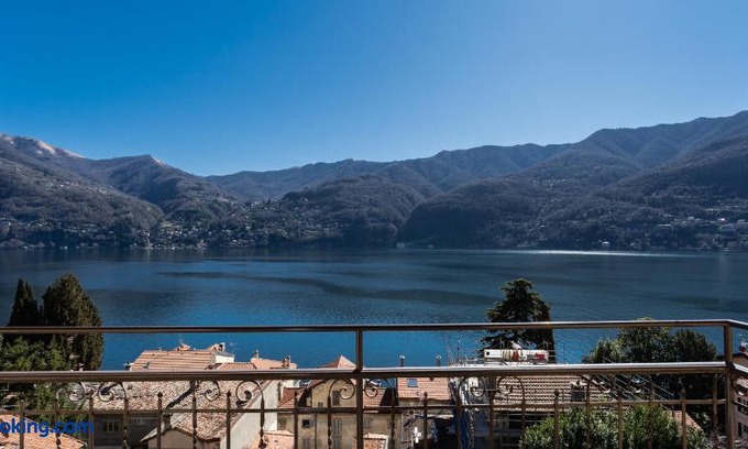 Carate Urio Apartment | Una Terrazza da Sogno by RentAllComo