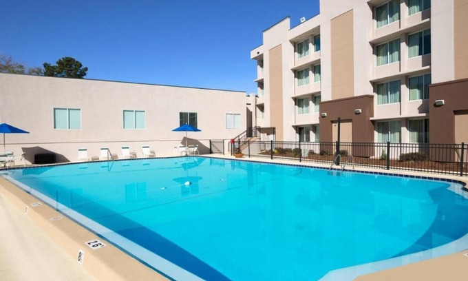 Tallahassee House | Unforgettable City Trip! Pets Allowed! On-site Pool! Parking Available!