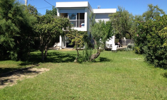 Frontignan Villa | UNIQUE 200m2 seafront villa with direct sea access via a 1000m2 garden