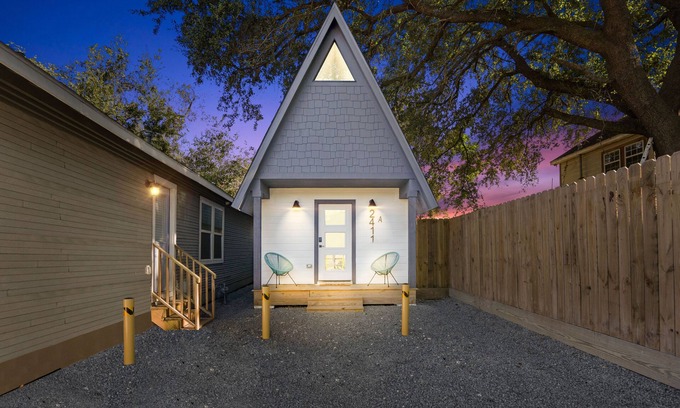 South Central Houston Apartment | Unique A-frame Tiny House in Houston Central