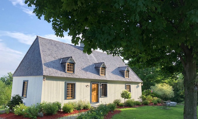 Beaumont House | Unique ancestral home on the south shore of Quebec City, near ferry to Old Qc