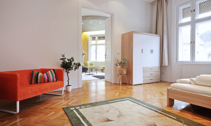 Belso-Ferencvaros Apartment | Unique and central apartment in a quiet side street