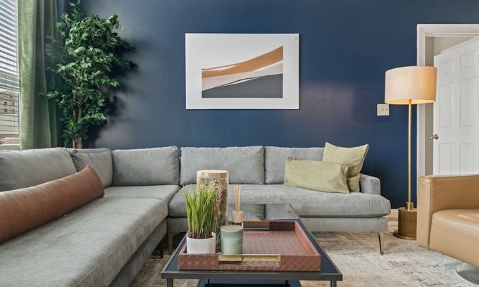 Center City East Apartment | Unique | Chinatown | Bunkbeds | Hosted By StayRafa