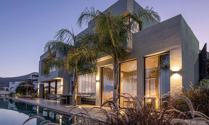 Mavrikiano Villa | Unique Design 3 bedroom villa with access to the beach