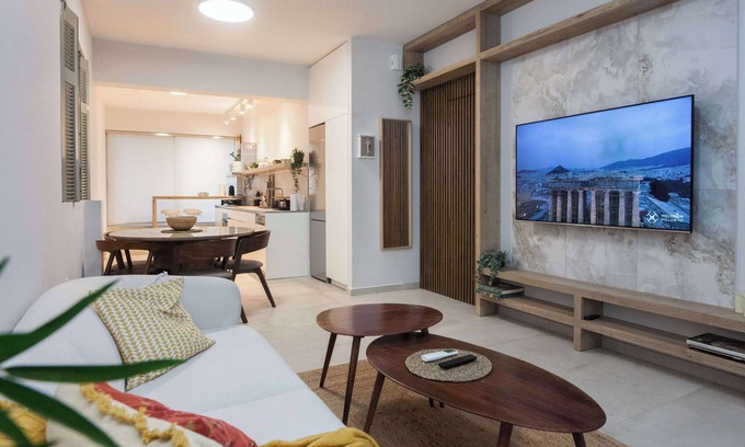 Mets Apartment | Unique Design Elegant 2 Bd Apt in Historic Mets