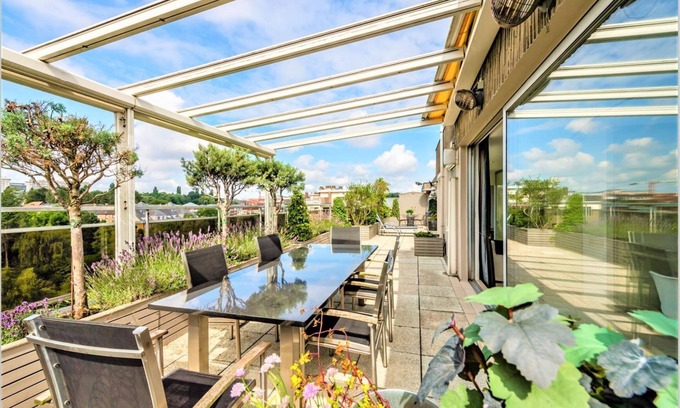 Sint-Lambrechts-Woluwe Apartment | Unique in Brussels : luxuous penthouse (160m2 + 80m2) panoramic view.