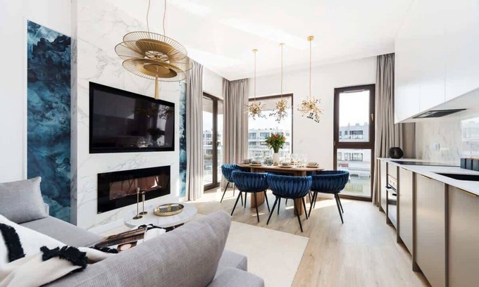 Orlinki Apartment | Unique interiors in a seaside marina