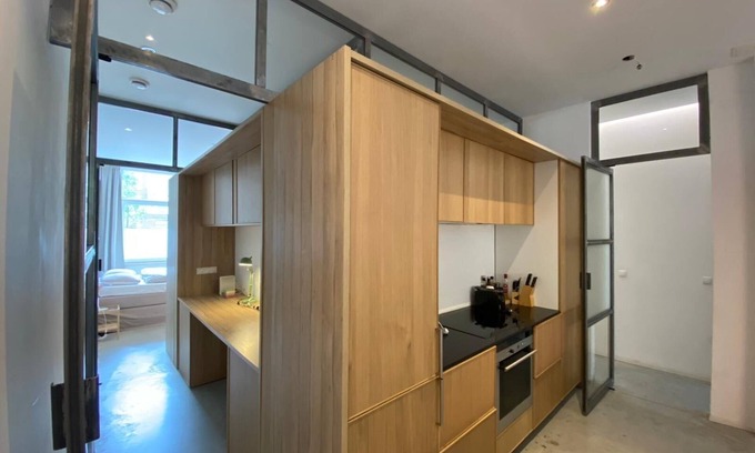 The Hague Center Condo | Unique open and bright apartment near the center, designed by the architect