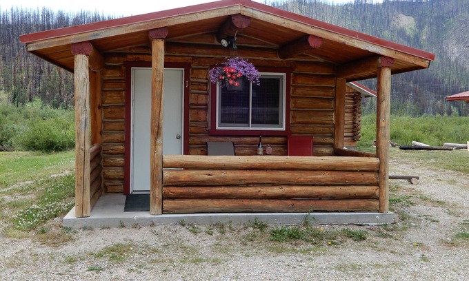 Bondurant Cabin | Unique, Rustic Cabins on Hoback River