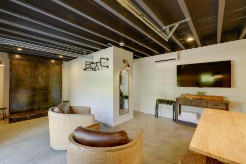 Loveland Apartment | Unique Studio on Obanyon Creek in Dtwn Loveland!