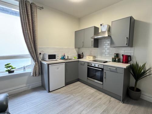 Cobh Apartment | Unit 1 Island View Apartments - Town Centre Walk To Everything