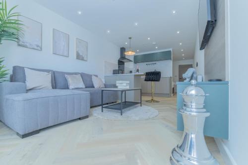 Sheffield Apartment | Unit 3 Modern 1BR Flat, Free Wi-Fi, Prime Location