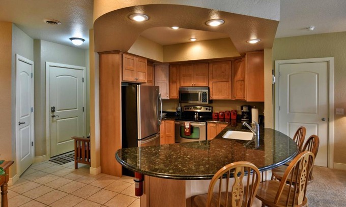Birchwood Apartment | Unit 411A 1 Bd 1 Ba Condo Condo