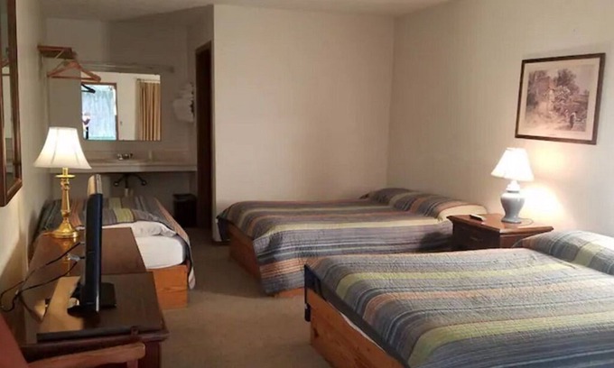 Golconda Apartment | Unity Lodge Suite 8