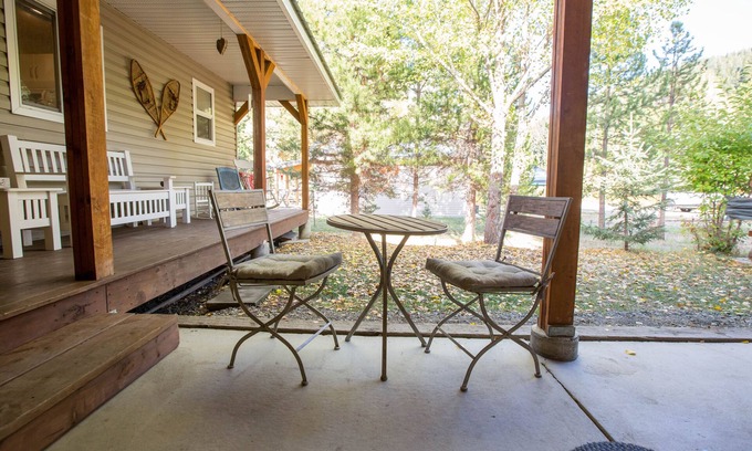 Okanagan-Similkameen House | Unplug & Unwind @ The Manning Park Hideaway! 🎿🇨🇦